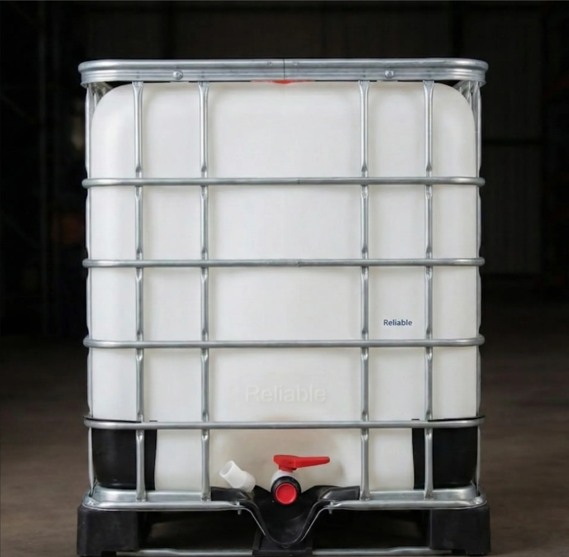 Ibc Kontejner od 1000l ili ti cisterna za vodu od 1000l je idealna za svaku vrstu posla da li bila domaćinstvo, firma, industrija. Za skladištenje vode, nafte, i tečnosti raznih u svrhe industrije